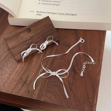 NECKLACE AND BRACELET SET