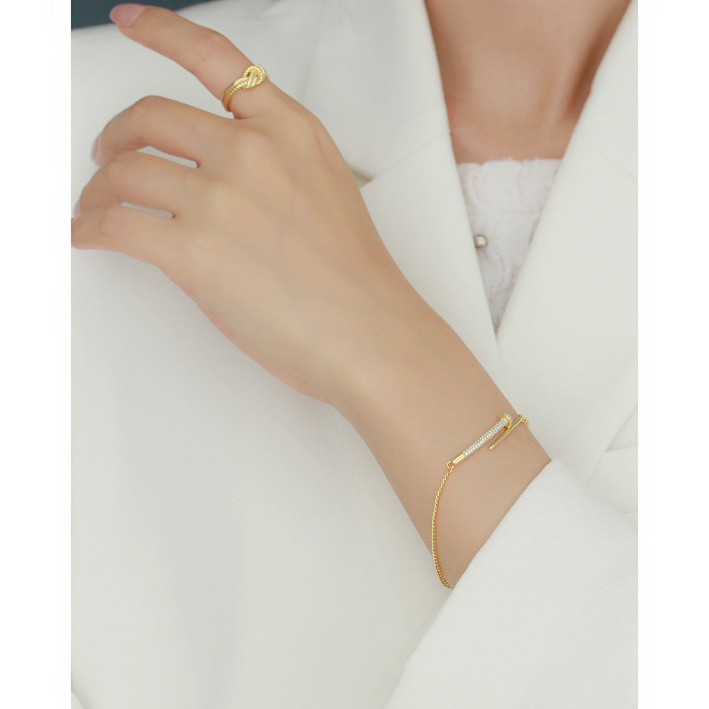 BRACELET
